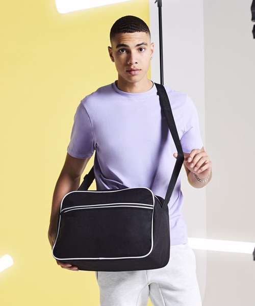Retro shoulder bag